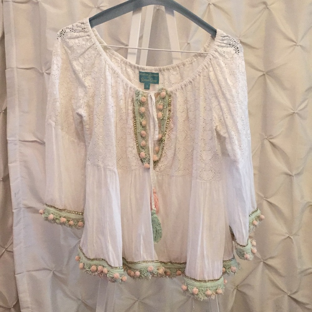 Antica Santoria by Giacomo Cirque Italy lace top.